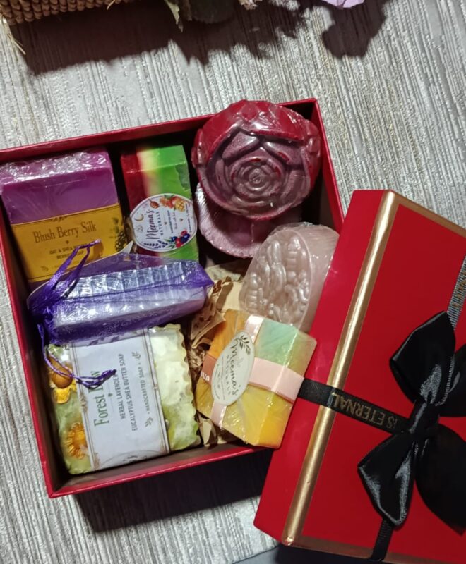 Handmade Soap Gift Sets | Meema's Naturals - 8 soaps